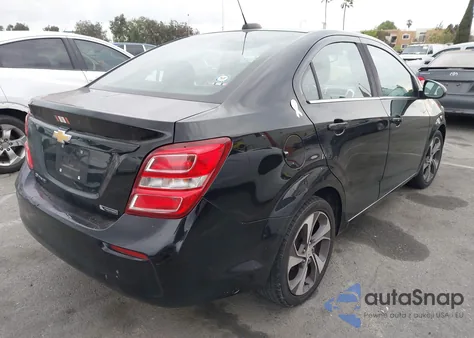 2020 Chevrolet Sonic Fwd Premier z USA, uszkodzony, nr VIN 1G1JF5SB2L4115283